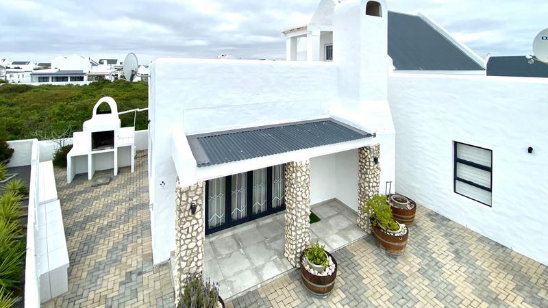 To Let 4 Bedroom Property for Rent in Dwarskersbos Western Cape